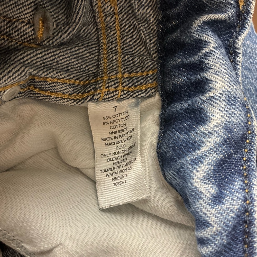 ARIZONA sz 7 Highest Rise Mom Jeans Straight Leg Medium Blue Wash - Picture 10 of 10